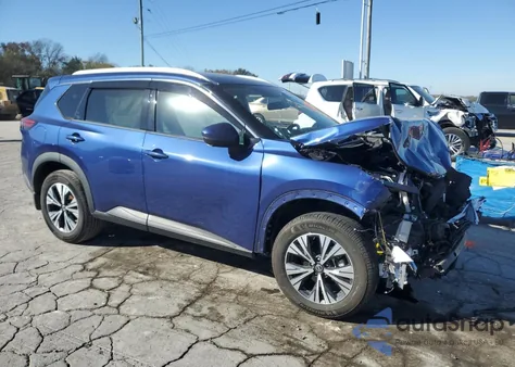 2021 Nissan Rogue Sv z USA, uszkodzony, nr VIN 5N1AT3BA7MC683558